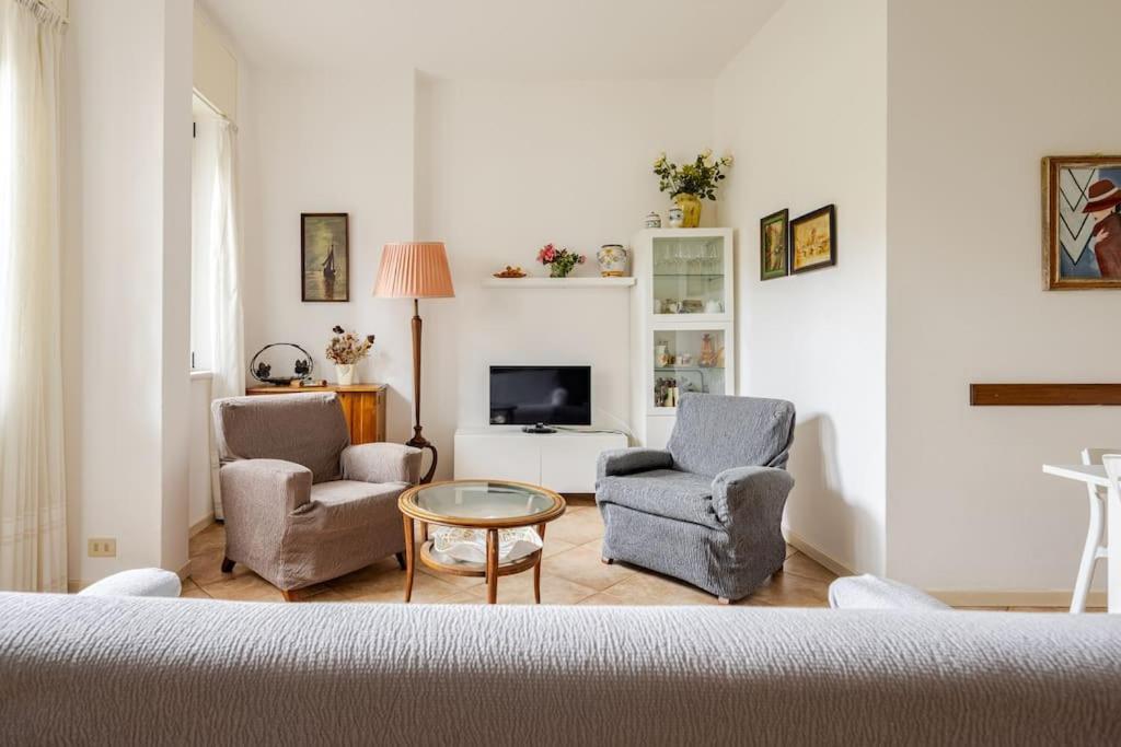 Spaziosa Casa Con Giardino E Dependance Viareggio