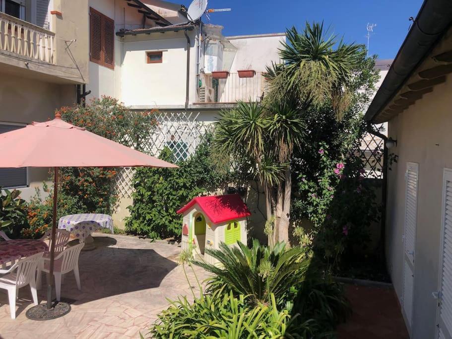 Spaziosa Casa Con Giardino E Dependance